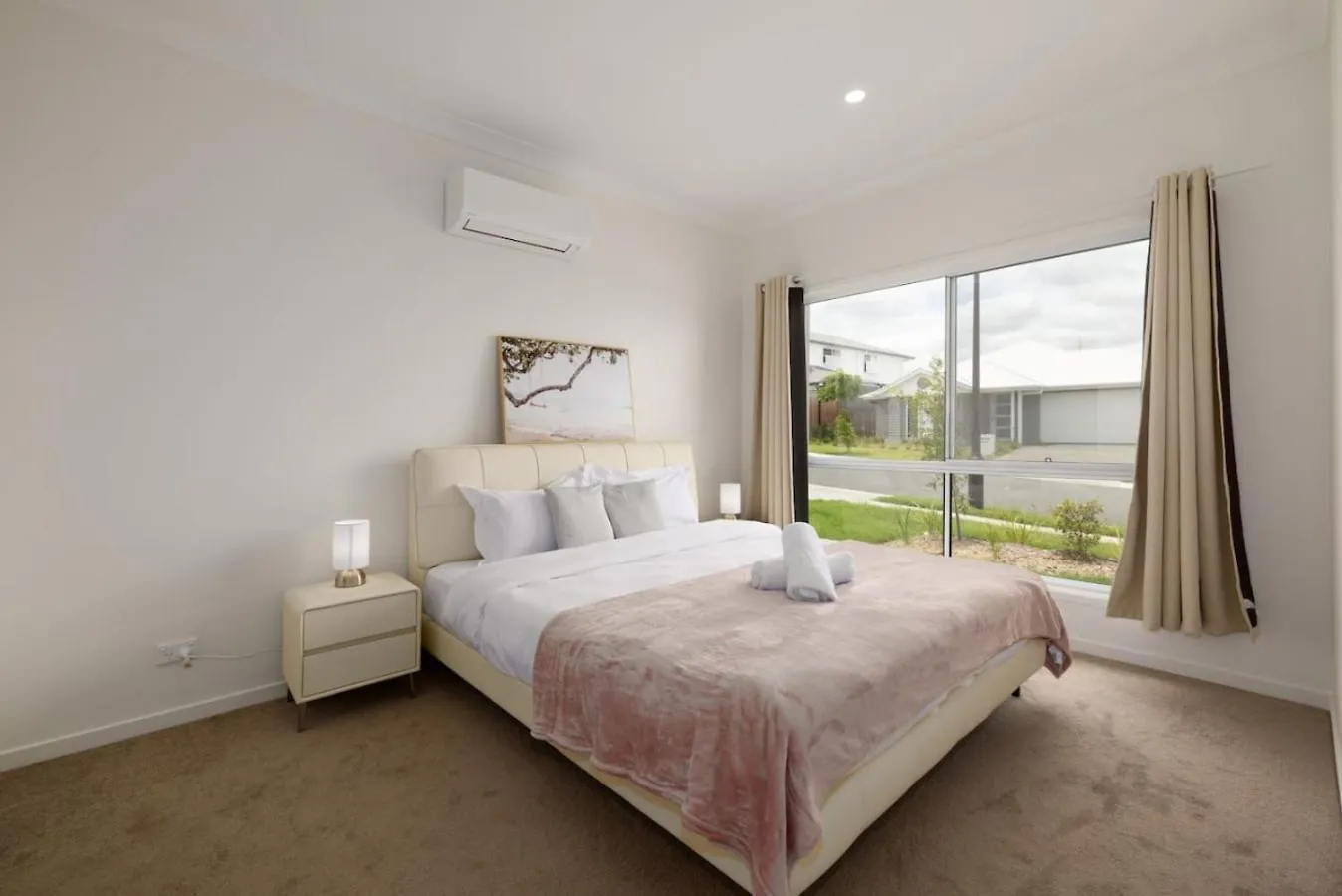 Spacious 4Br Modern Home By Parks And Forest Greenbank 0*,  Australia